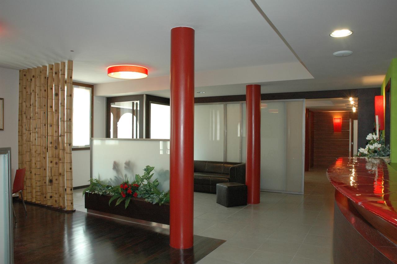 Hotel Il Borghetto Bariano Exterior photo